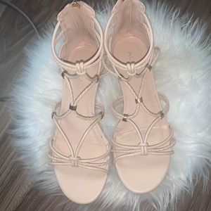 Gladiator cream sandal Aldo size 7.5